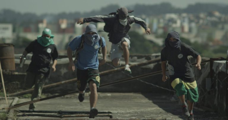 »Diese Jungs haben einen Hass auf die Welt« // Interview zum Graffiti-Film »Pixadores«