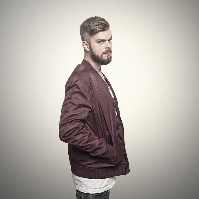 FistPresse4_CarloFeick-sq