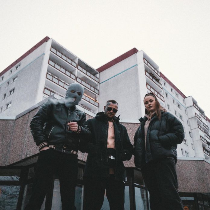 Grafik Premiere Kaulsdorf Rückhand Ricky, Kalasznikodem, Quasi