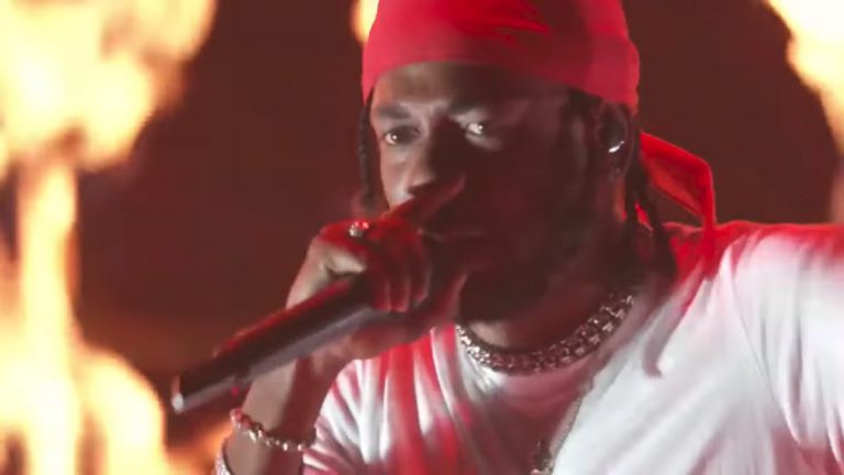 G.O.A.T.? Kendrick Lamar performt »DNA.« & »HUMBLE.« und übernimmt die VMAs // Video