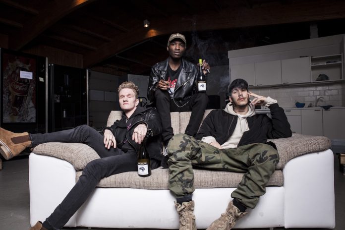 Mena_Kynda Grey_credit_Manuel J. Karp_2-1