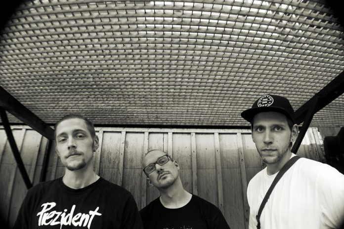 Prezident_Kamikazes_01_Sepia