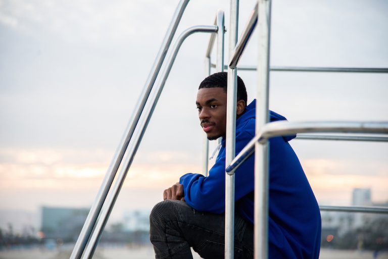 Vince Staples feat. Desi Mo – Get Paid