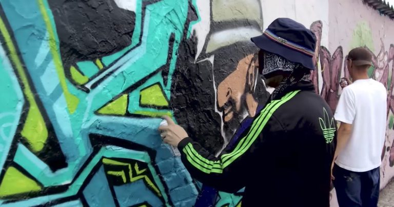 Graffiti am Zug: Das »100 Cans Battle« simuliert Straßenbedingungen // Video