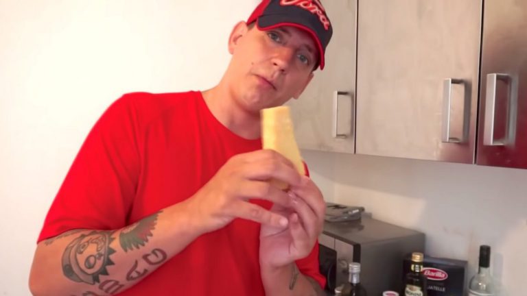 Chicken Fettuccine Alfredo: Money Boy liefert neues Feinschmecker-Recipe aus der Traphousekitchen // Video