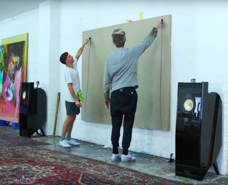 Yung Hurn und Daniel Richter malen zusammen ein Bild // Video